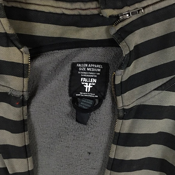 ❌SOLD❌ Fallen Distressed Hoodie Medium - Picture 4 of 4